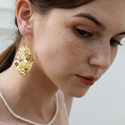 Brass Cutout Leaf Shape Earrings - Image 2