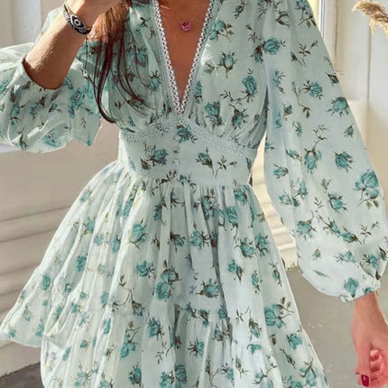 Lace Detail V-Neck Balloon Sleeve Dress - Image 4