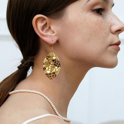 Brass Cutout Leaf Shape Earrings - Image 3