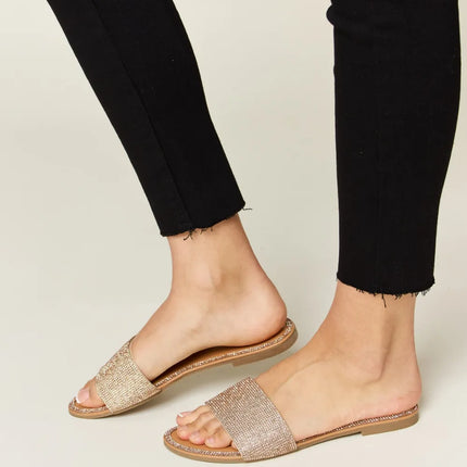 WILD DIVA Rhinestone Open Toe Flat Sandals - Image 4