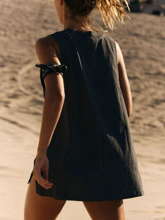 Side Slit V-Neck Tank - Image 12