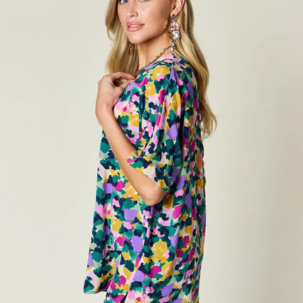 Double Take Full Size Printed V-Neck Short Sleeve Side Slit Top - Image 3