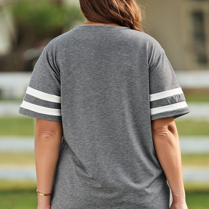 Plus Size US Flag Graphic V-Neck Tee - Image 2