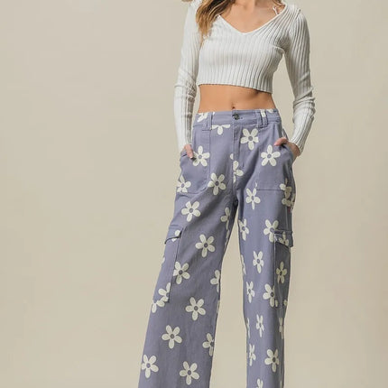 BiBi Flower Printed Side Pocket Wide Pants - Image 12