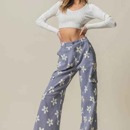 BiBi Flower Printed Side Pocket Wide Pants - Image 17