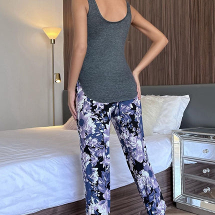 Scoop Neck Tank and Floral Cropped Pants Lounge Set - Image 2